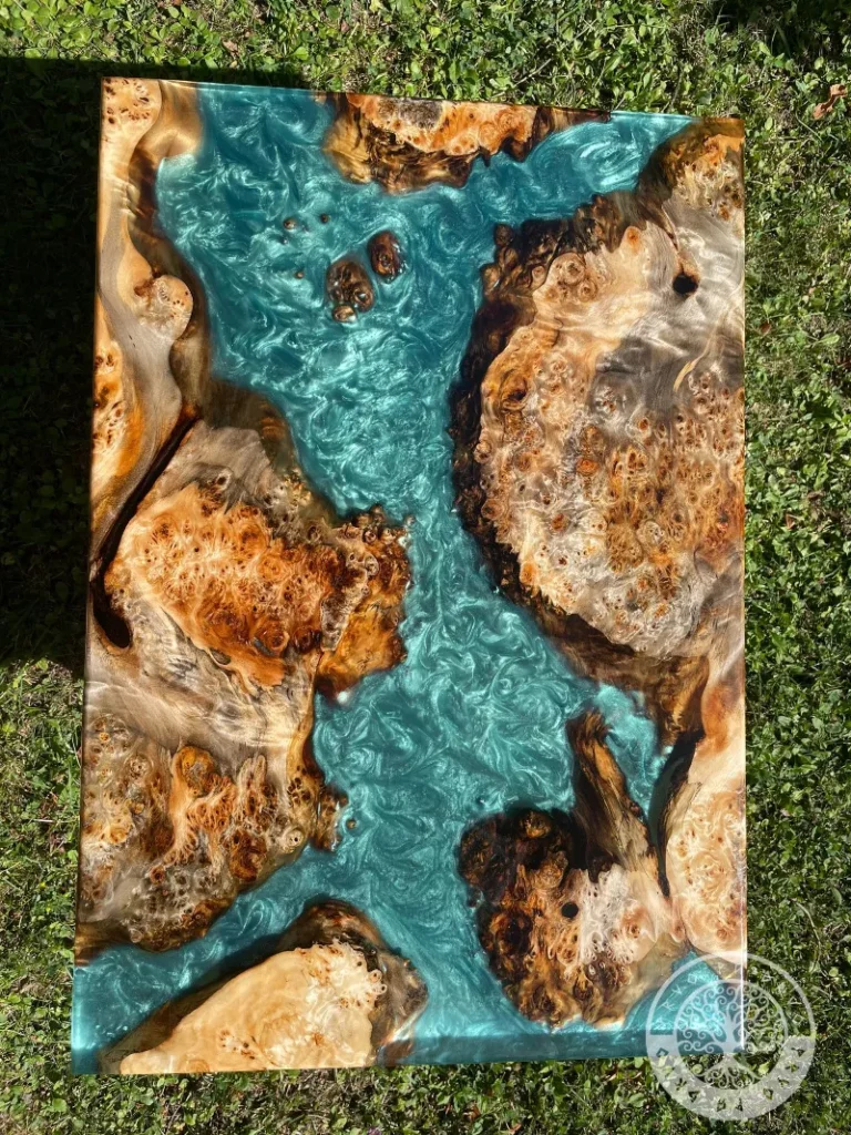 Epoxy Stol Jagnjed Tirkizni Vertikalno Prvo Pa Drvo