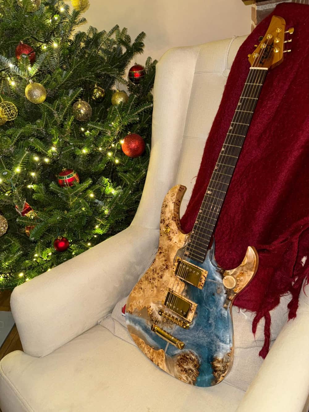 Epoxy Drvo Gitara (1)